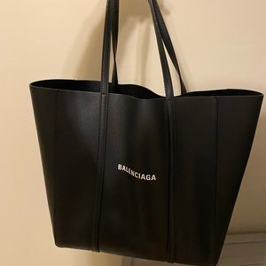 Balenciaga Everyday Logo Calfskin Tote